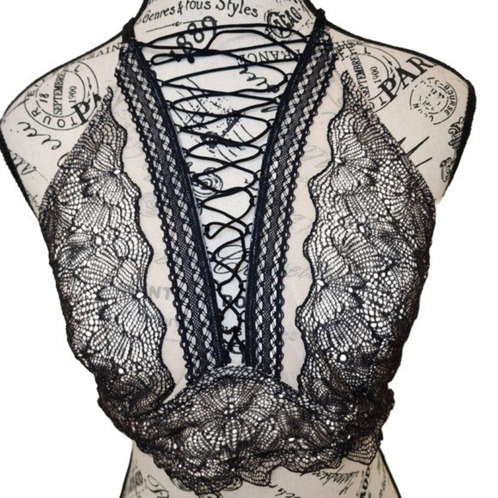 Victoria's Secret Very Sexy Black and Beige Lace Bralette Size L